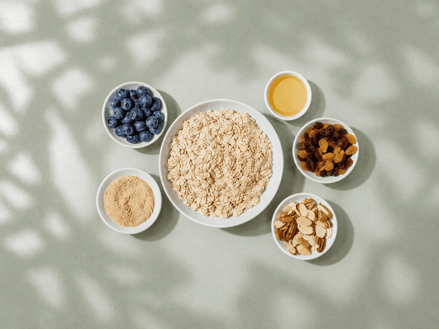 rolled-steel-cut-oatmeal.png Starbucks Rolled and Steel-Cut Oatmeal with toppings